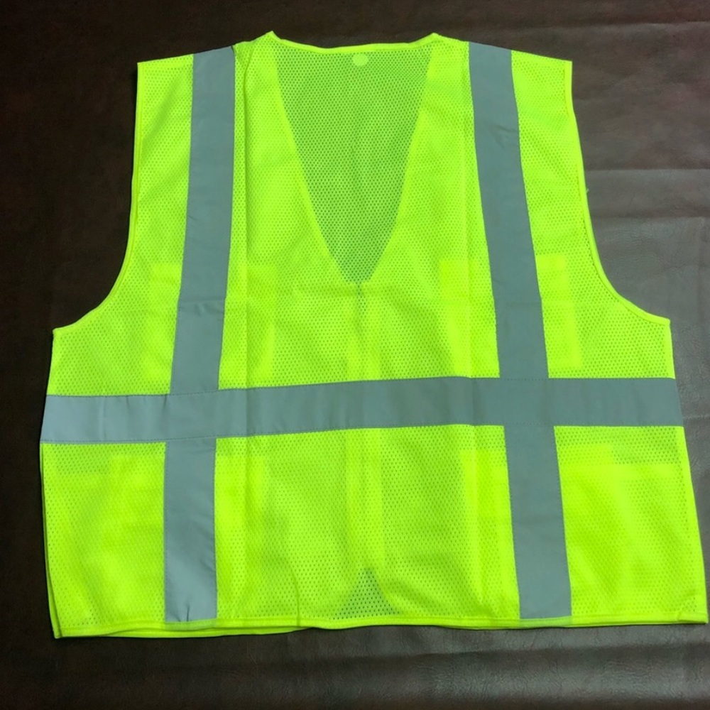 Safety Reflective Vest With Zipper Closure